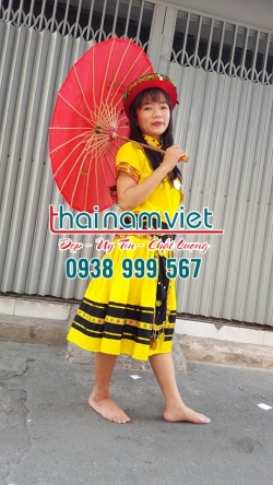 Dân Tộc H'Mông Nữ 001