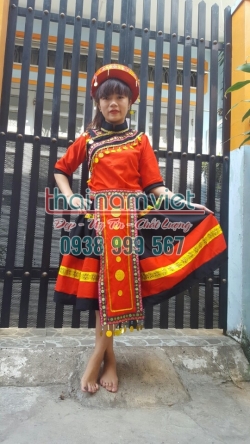 Dân Tộc H'Mông Nữ 010