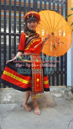 Dân Tộc H'Mông Nữ 010