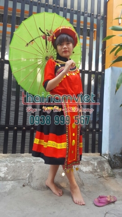 Dân Tộc H'Mông Nữ 010