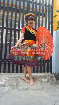 Dân Tộc H'Mông Nữ 011