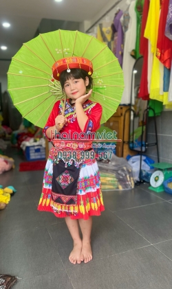 Dân Tộc Mèo Nữ TE 018