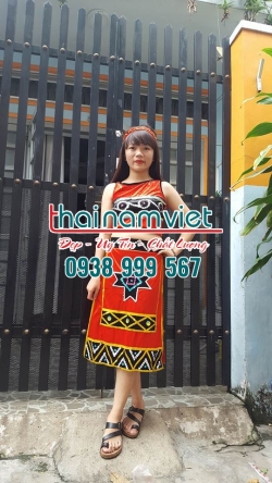 Dân Tộc Tây Nguyên Nữ 001