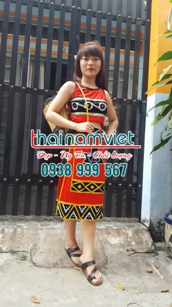 Dân Tộc Tây Nguyên Nữ 001