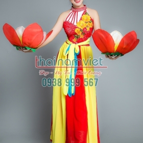 Hình ảnh khách hàng sử dụng trang phục áo dài cho ngày 20/11