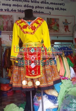 H'Mông Nữ 009