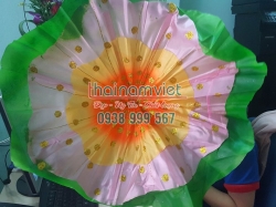 Lá Múa Cầm Tay 010