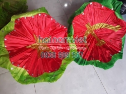 Lá Múa Cầm Tay 012